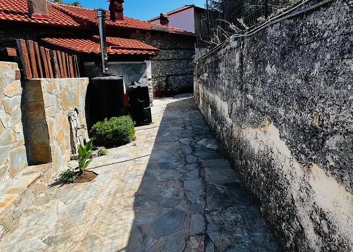 Tzeni Palios Panteleimon